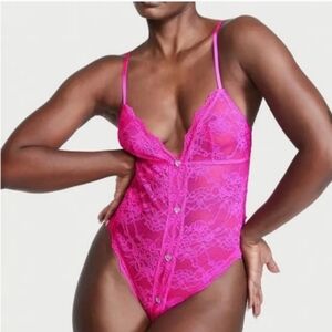 💖💕 VICTORIA'S SECRET VALENTINE'S DAY Heart Crotchless Teddy 💕💖